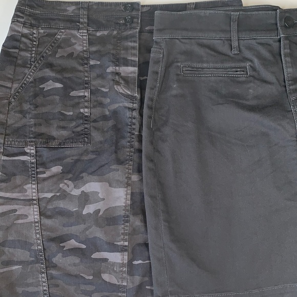 EUC Set of 2 Loft denim short skirts sz 4 1-dark gray 1- 1-gray camo - Picture 1 of 12